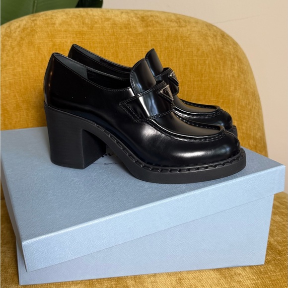Prada Black Loafers - Picture 5 of 8